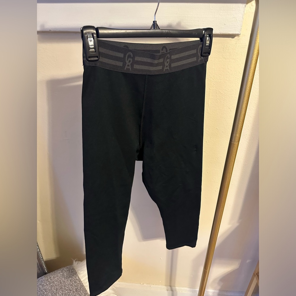 Good American black cropped leggings with stretchy waist band